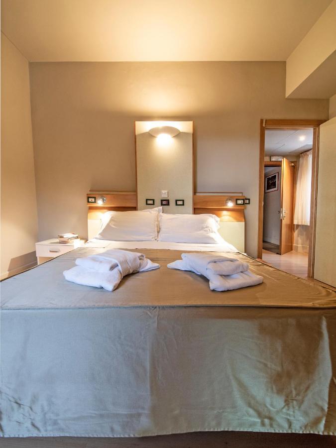 Duca Del Mare - Hotel Di Nardo Group マッサ・マリッティマ エクステリア 写真