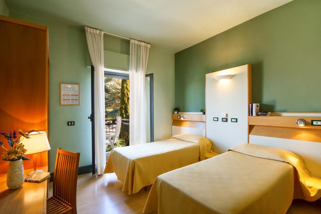 Duca Del Mare - Hotel Di Nardo Group マッサ・マリッティマ エクステリア 写真