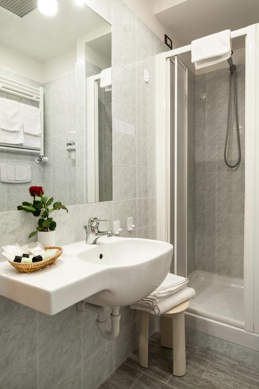 Duca Del Mare - Hotel Di Nardo Group マッサ・マリッティマ 部屋 写真